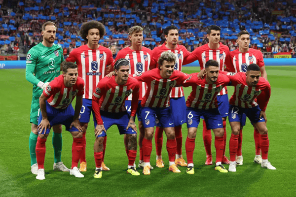 冠军联赛中球队展现出强大的竞技水平英语 冠军联赛中球队展现出强大的竞技水平英语